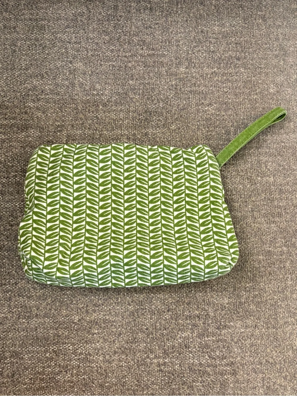 Origins Green Leaf Cosmetic Pouch with Wrist Strap